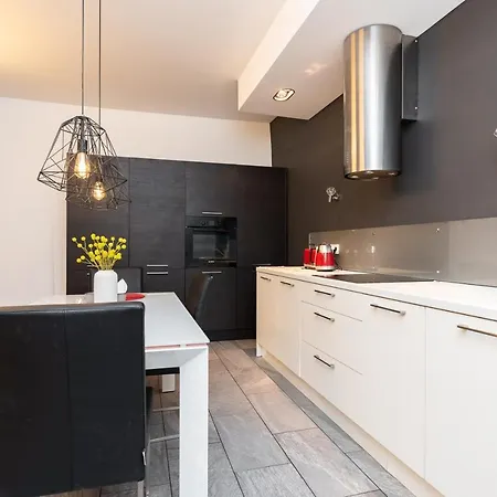 Stylish Apartment With Parking In Telliskivi Tallinn Exterior photo