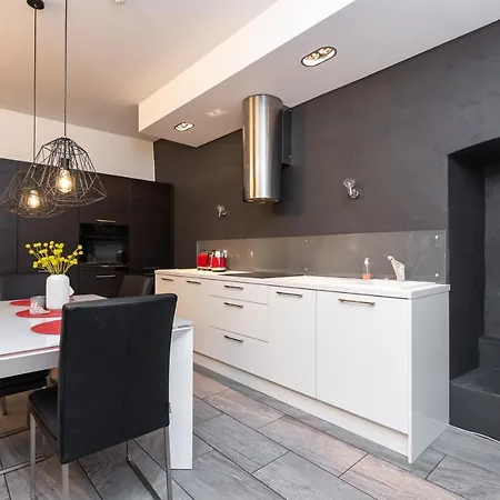 Stylish Apartment With Parking In Telliskivi Tallinn Exterior photo